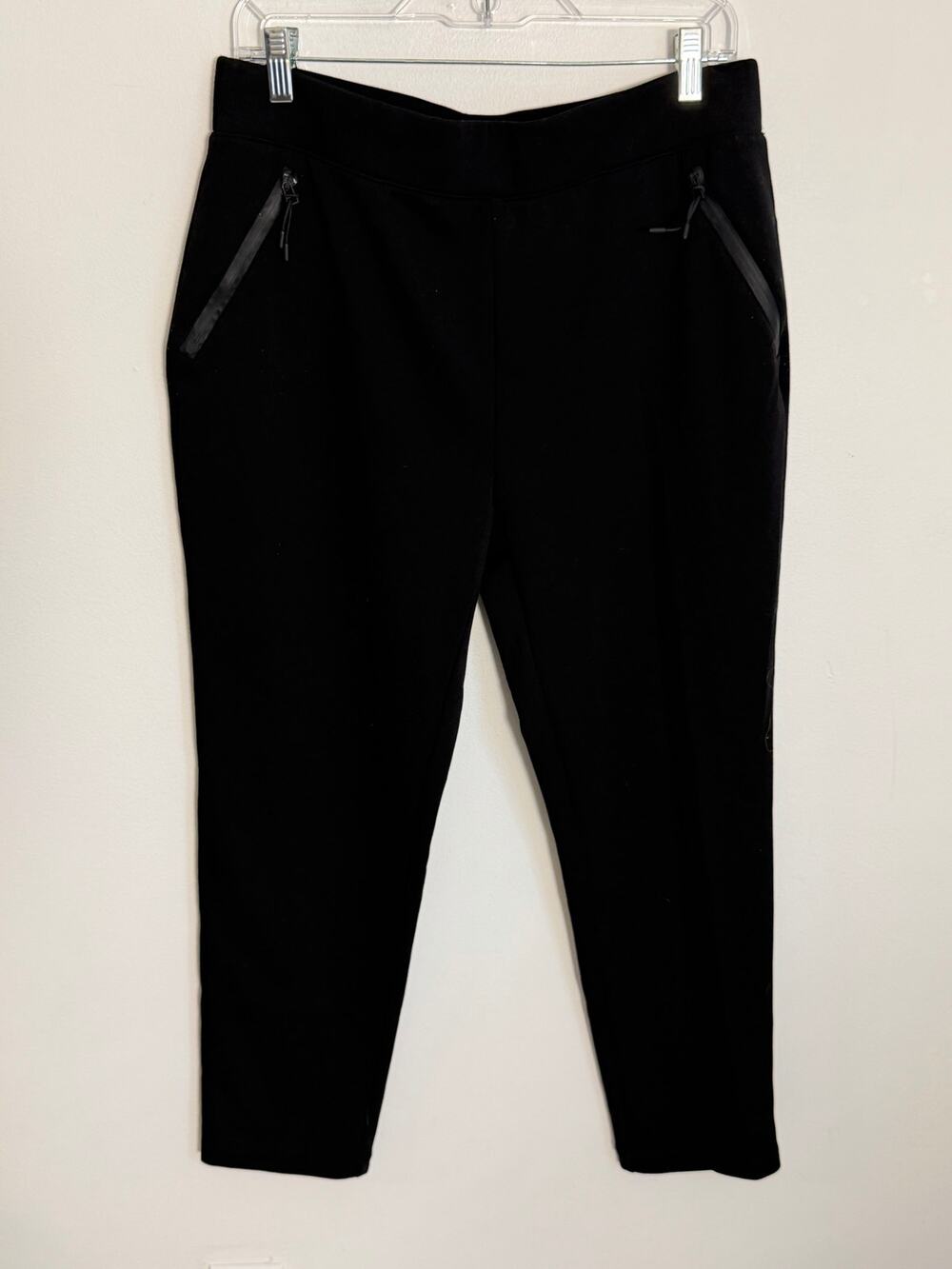 Chico's Black Knit Ankle pants size medium